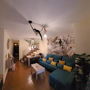 https://residencial-oasis-park.in-canary-islands.com