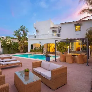 https://family-villa-mijas-costa-close-to-the-beach.es-andalucia.com
